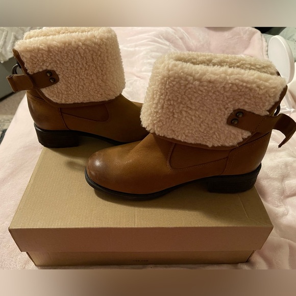 Ugg “Aldon” Boots NWT - Picture 3 of 6